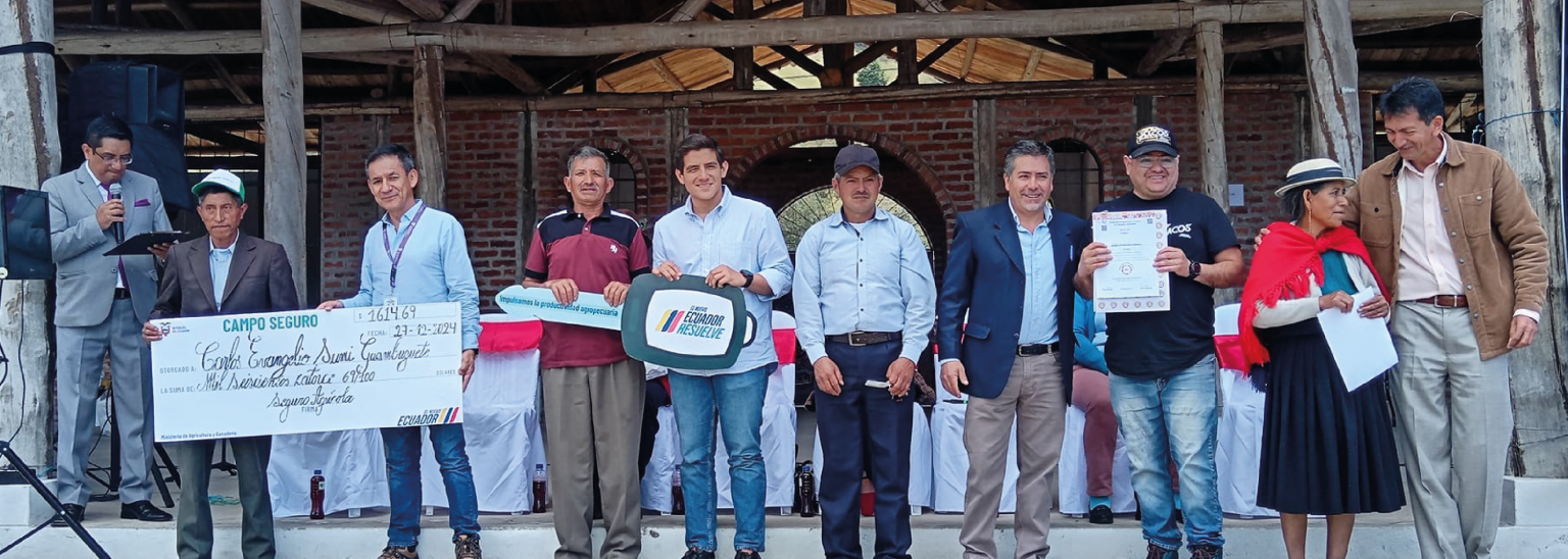 Entrega de 135 tÃ­tulos de propiedad a productores de BolÃ­var.